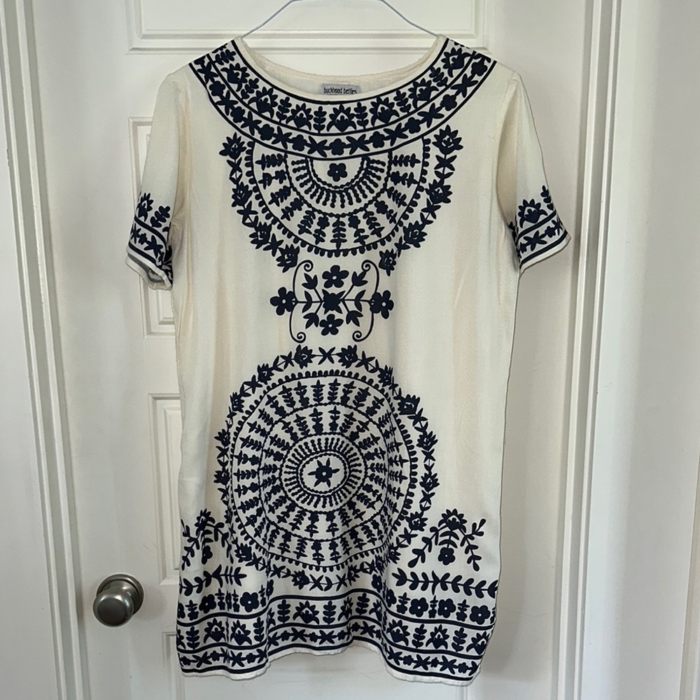 White and Blue Sheath Mini Dress with Crew Neck